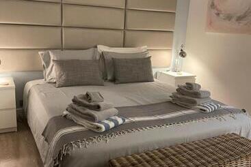 آپارتمانهای توریستها Scarlet S Place 1 Bed Victory Village Quinta Do Lago Beach, Nature, Lakes