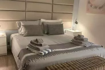 Apartamentos turísticos Scarlet S Place   1 Bed Victory Village Quinta Do Lago   Beach, Nature, Lakes