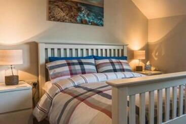 Bed and Breakfast Rosslyn Cottage