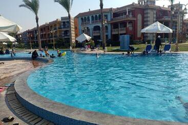 هتل آپارتمان شاليهات بورتو مطروح فيو بحر Porto Matrouh Sea View Families Only