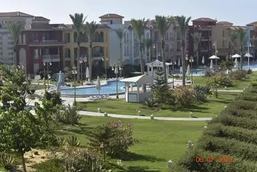 هتل آپارتمان شاليهات بورتو مطروح فيو بحر Porto Matrouh Sea View Families Only