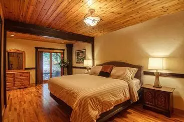 Vakantie-appartementen Mountain Retreat, Panoramic Lake Views