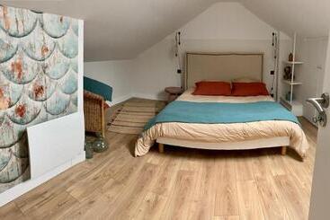 Жильё для туристов Proche Centre Ville, Gîte 4 étoiles Avec Piscine