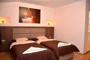 Pensió стаи за гости тони и крис