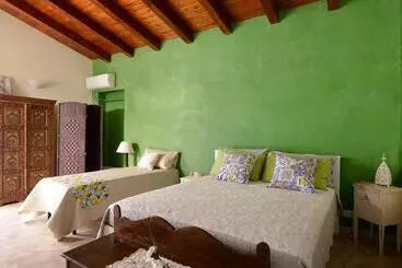 Aamiaismajoitus (B&B) Lumie Di Sicilia