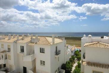 Apartahotel Casa Da Praia Para Férias Vila Pinheiro Vivenda Johanna