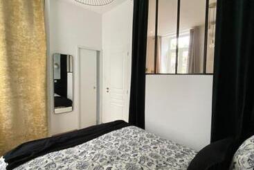 شقق خاصة سياحية La Suite Dandy   Beau T2  Terrasse, Parking Gratuit, Climatisation