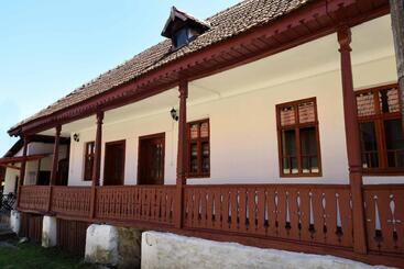 پانسیون Casa Optim