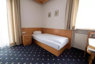 Bed & Breakfast Garni Volgger