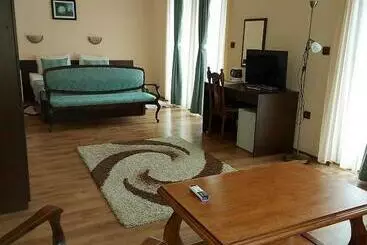 Hotel хотелски комплекс елпида