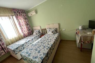 ペンション Daniel Guest House