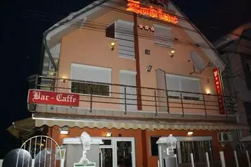 Bed and Breakfast Pensiunea Zodiac