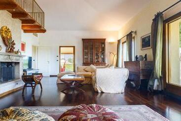 דירות לתיירים Villa California 6, Emma Villas