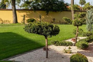 Bed and Breakfast Eprespark Panzió