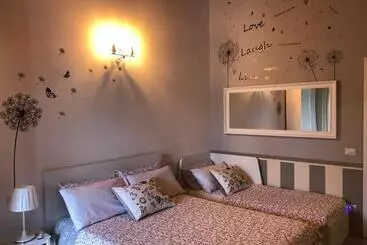 Bed and Breakfast La Casetta Malpensa Guesthouse