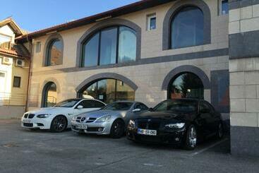 پانسیون Rooms & Apartments Banjac