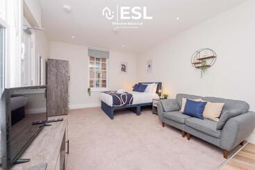 شقق خاصة سياحية Studio 1, First Floor Town Centre Apartment