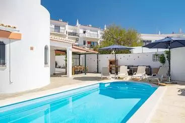 Apartamentos turísticos Villa Harpista In Guia By Ideal Homes