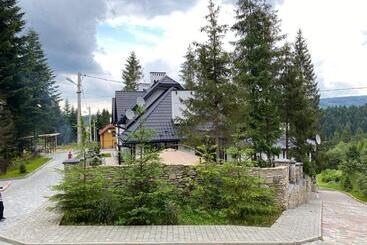 Aparthotel феєрія лісу