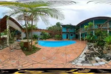 پانسیون Arapiri Guest House