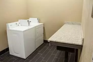 Отель Comfort Inn & Suites Artesia