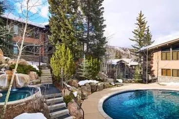 Huoneistohotelli Aspenwood   Coraltree Residence Collection