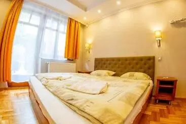 Pensionat Aranykert Vendégház