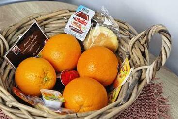 游客公寓 J.mo Home Louvroil Calme Idéal Couple Déplacement Pro