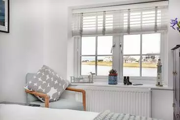 Apartamentos turísticos Bumble Cottage, Torcross