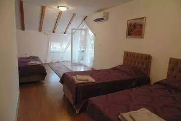 آپارتمانهای توریستها Vila Sofra