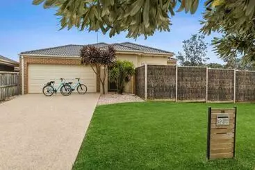 ツーリストアパートメント Corymbia Barwon Heads Modern Family Getaway!