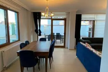 ツーリストアパートメント Private Villa In Yalova/thermal, With Heated Pool