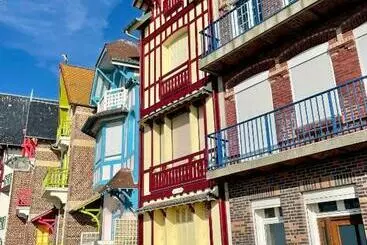 Tourist flats Le Front De Mer   Studio Lumineux Esplanade Mers