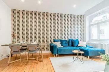 آپارتمان‌های توریست‌ها Plumeria   Grand Appartement 75m2   Au Calme   Proche Gare, Nouvelle Ville   Parking Public Gratuit