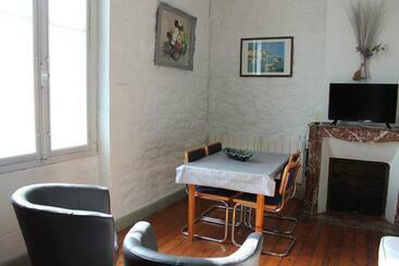 شقق خاصة سياحية Face Aux Thermes