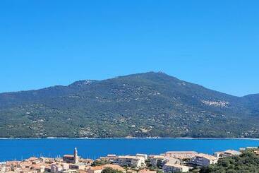 Ferienwohnungen Appartement Neuf 3 Chambres Vue Mer Propriano