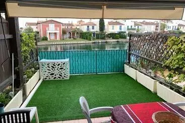Apartamentos turísticos Appartement Rue De L Amarrage à Port Grimaud Avec Terrasse Vue Canaux Et Garage