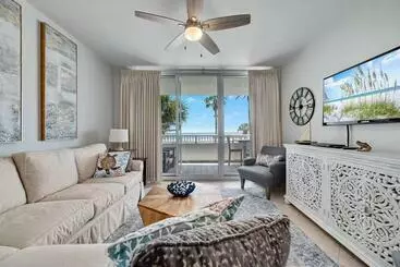 آپارتمانهای توریستها Bristol 205 Beachfront Condo With Breathtaking Views