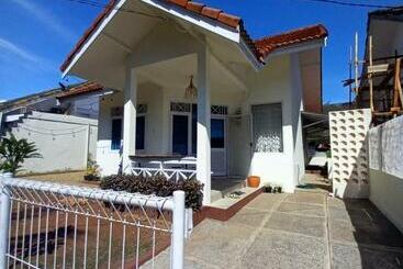 Turistlejligheder Shambala Palm Beach Anyer