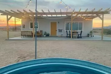 ツーリストアパートメント Desert Daisy Casita 5acrespool15 Mi Jt Park