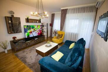 آپارتمان‌های توریست‌ها Apartment Mistik