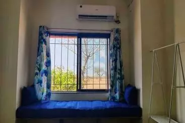ツーリストアパートメント Pet Friendly Sea View Cottage+ Free Parking