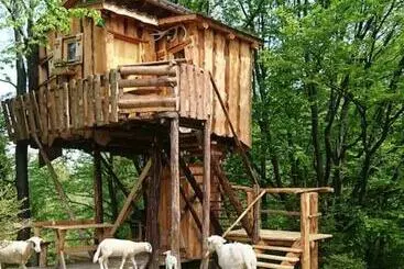 آپارتمان‌های توریست‌ها Treehouse Toplak