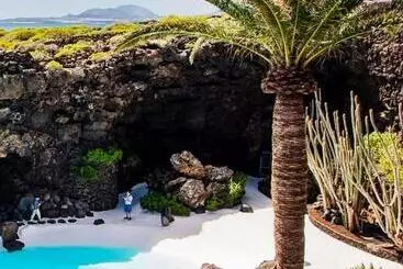 Appartamenti turistici Apartment Vincent, Cozy And Sunny Over The Rooftops