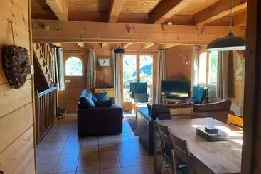 Turistihuoneistot Chalet Olimon