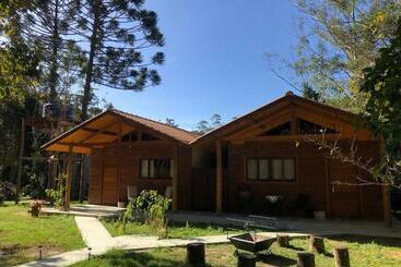 Turistlejligheder Chalés Alcantilado Morada Sol E Lua