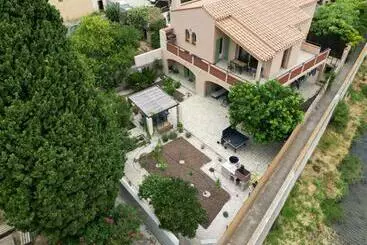 Turistihuoneistot Villa De Charme à 1 Minute De La Plage à Pied