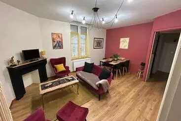 Vakantie-appartementen Ay Central