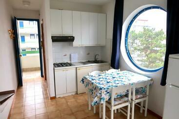 Apartamentos turísticos Grazioso Appartamento N 47 A 100mt Dal Mare