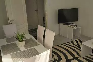 آپارتمان‌های توریست‌ها Apartman Aladin